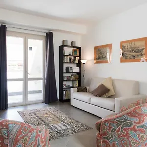 Апартаменты Overseas - Penthouse - Attico - Palazzo San Matteo -, Палермо